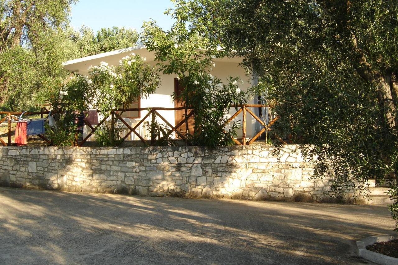 Village Valle D'Oro Aparthotel San Menaio Buitenkant foto