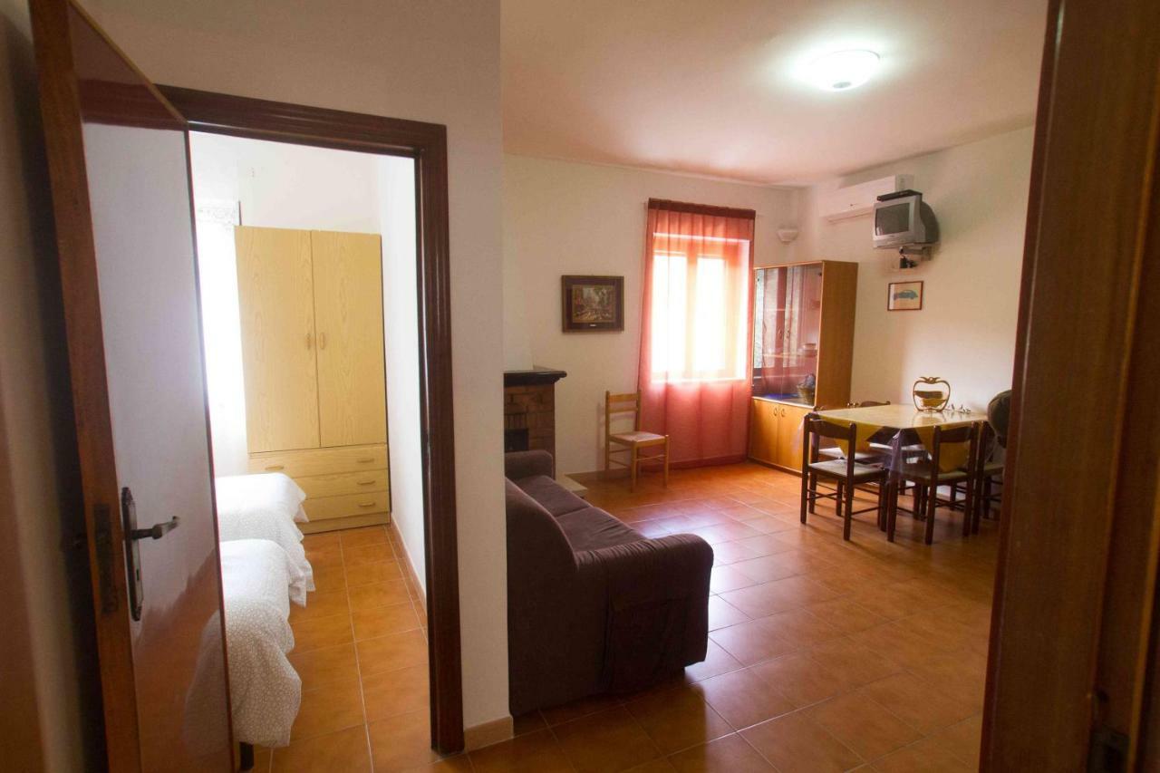 Village Valle D'Oro Aparthotel San Menaio Buitenkant foto